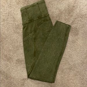 Lulu Fast and free 25innch